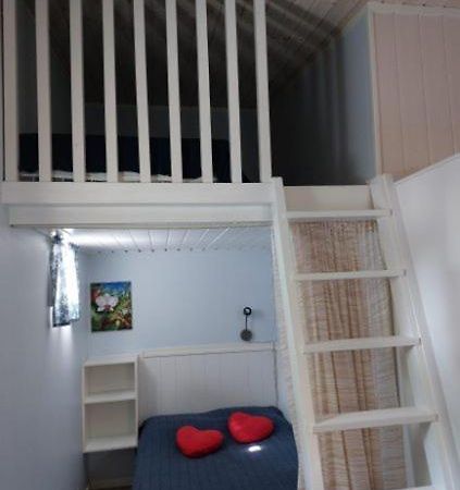 Lugnt Och Centralt Strömstad Kültér fotó